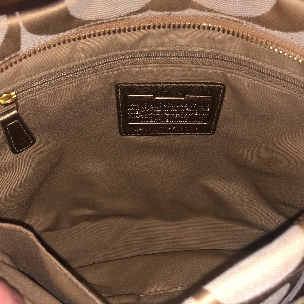 Coach Crossbody - Picture 6 of 6